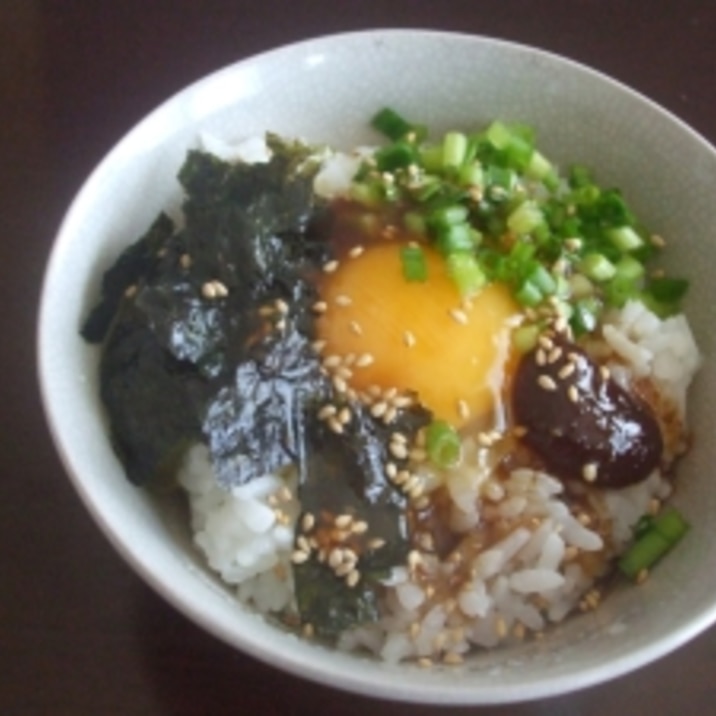 焼き肉のタレで韓国風卵かけご飯☆